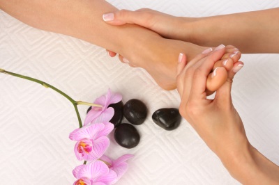  Foot massage na may tonka bean oil