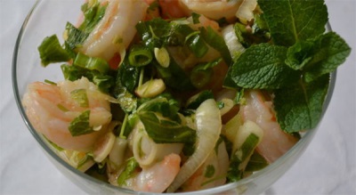  Salad na may mga shrimp at lemongrass