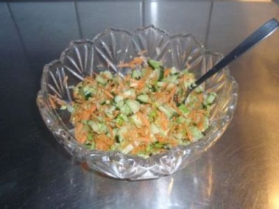  Saláta zeller, sárgarépa, uborka és tojás