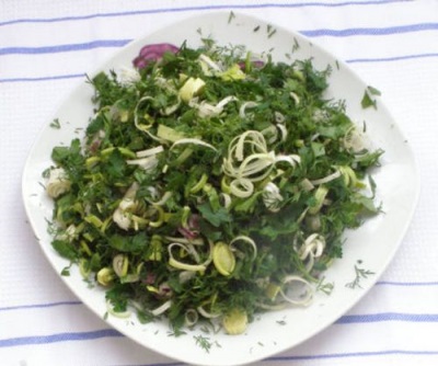  Salad na may lumot at garden greens