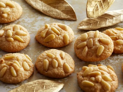  Mga Pine Nuts Cookie